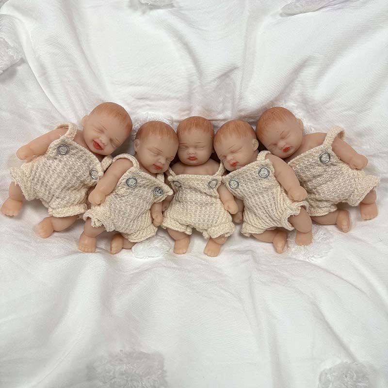 5 pz/set 4 pollici Fatti A Man - Reborn Baby Doll Silicone Realistic recensione e prezzo